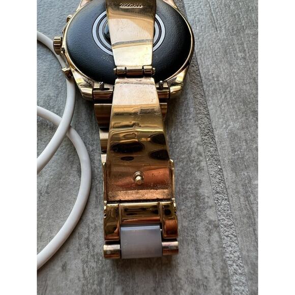 Michael Kors Generation 5 Bradshaw Rose Gold-Tone and Acetate Smartwatch Watch - Picture 3 of 10